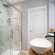 Designer Seaside Escape King Beds Scenic View