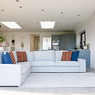 Designer Seaside Escape King Beds Scenic View