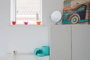 Tranquil Family Retreat 5 min to Beach Garden