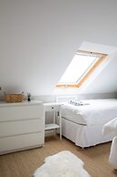 Tranquil Family Retreat 5 min to Beach Garden