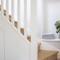 Tranquil Family Retreat 5 min to Beach Garden