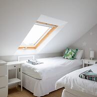 Tranquil Family Retreat 5 min to Beach Garden