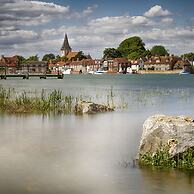 Bosham 3 BR Beach House With Garden Playhouse