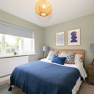 Bosham 3 BR Beach House With Garden Playhouse