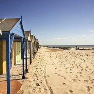 Bosham 3 BR Beach House With Garden Playhouse