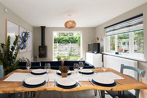 Bosham 3 BR Beach House With Garden Playhouse
