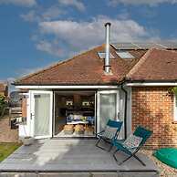 Bosham 3 BR Beach House With Garden Playhouse