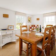 Country Cottage in Pretty Village Quay Views