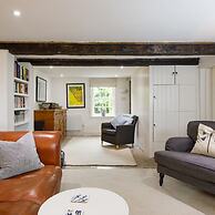Country Cottage in Pretty Village Quay Views