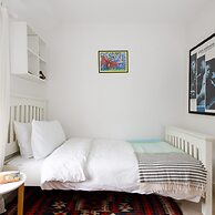 Country Cottage in Pretty Village Quay Views