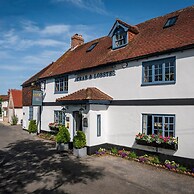 Country Cottage in Pretty Village Quay Views