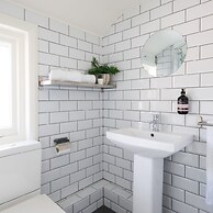 Rookwood - King Room in Gastro Pub West Wittering