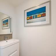 Delightful Seaside Hideaway 5 Mins to Beach