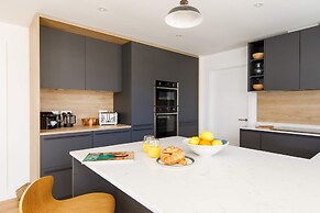 Delightful Seaside Hideaway 5 Mins to Beach