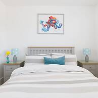 Delightful Seaside Hideaway 5 Mins to Beach