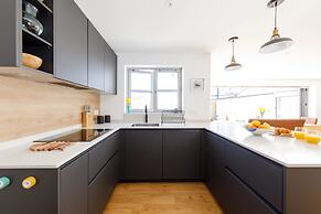 Delightful Seaside Hideaway 5 Mins to Beach