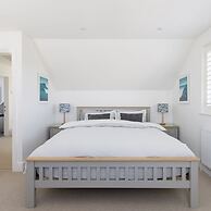 Delightful Seaside Hideaway 5 Mins to Beach