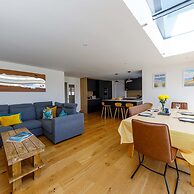 Delightful Seaside Hideaway 5 Mins to Beach