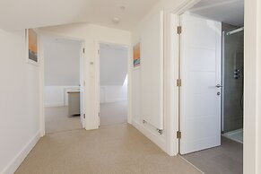 Delightful Seaside Hideaway 5 Mins to Beach