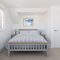 Delightful Seaside Hideaway 5 Mins to Beach