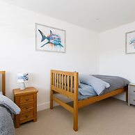 Delightful Seaside Hideaway 5 Mins to Beach