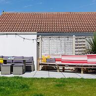 Delightful Seaside Hideaway 5 Mins to Beach