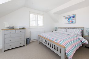 Delightful Seaside Hideaway 5 Mins to Beach