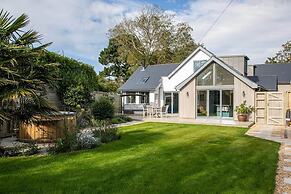 The Salt House - Luxury Home With Pool Hot Tub