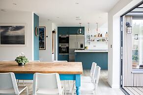 The Salt House - Luxury Home With Pool Hot Tub