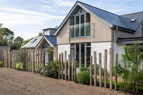 The Salt House - Luxury Home With Pool Hot Tub