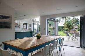 The Salt House - Luxury Home With Pool Hot Tub