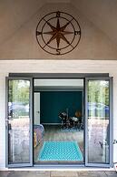 The Salt House - Luxury Home With Pool Hot Tub