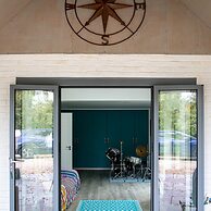 The Salt House - Luxury Home With Pool Hot Tub