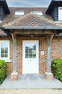 Modern Stylish Seaside Family Home