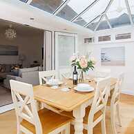 Modern Stylish Seaside Family Home