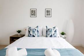 Modern Stylish Seaside Family Home