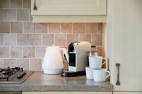 Modern Stylish Seaside Family Home