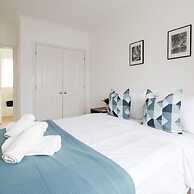 Modern Stylish Seaside Family Home