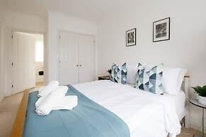 Modern Stylish Seaside Family Home