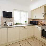 Modern Stylish Seaside Family Home