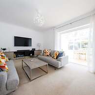 Modern Stylish Seaside Family Home