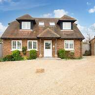 Modern Stylish Seaside Family Home