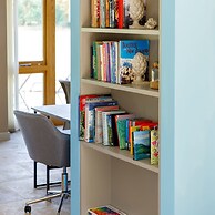 Secluded Barn Style Home With hot tub - Sleeps 12