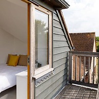 Secluded Barn Style Home With hot tub - Sleeps 12