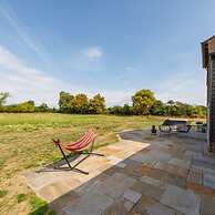 Secluded Barn Style Home With hot tub - Sleeps 12