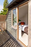 Secluded Barn Style Home With hot tub - Sleeps 12