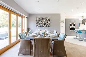 Secluded Barn Style Home With hot tub - Sleeps 12