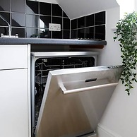 Lovely Selsey Apartment With sea Views Sleeps 4