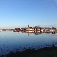 Pretty Coastal Home in Bosham Close to Water