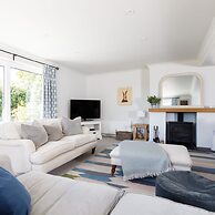 Beach House With Pool in West Wittering